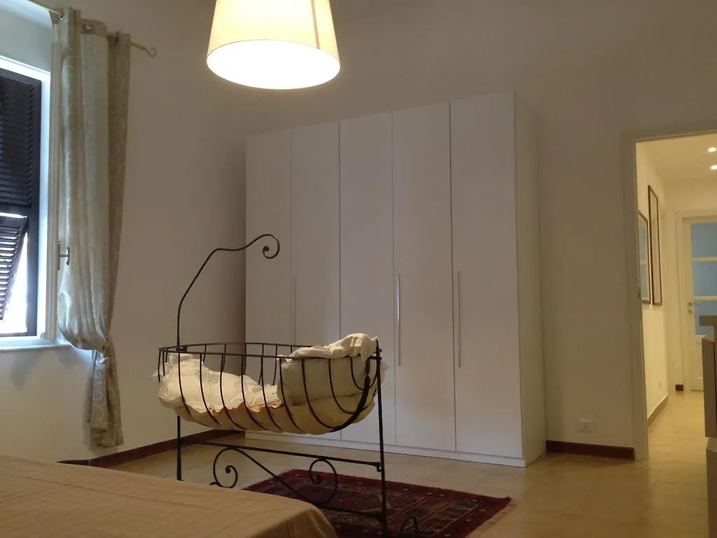 Ernesta'S Apartment 라스페치아 펜션